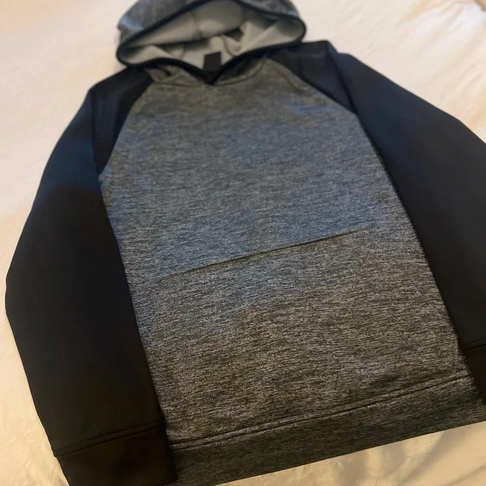 3/$19 Black and gray color block fleece lined long sleeve hoodie sweatshirt